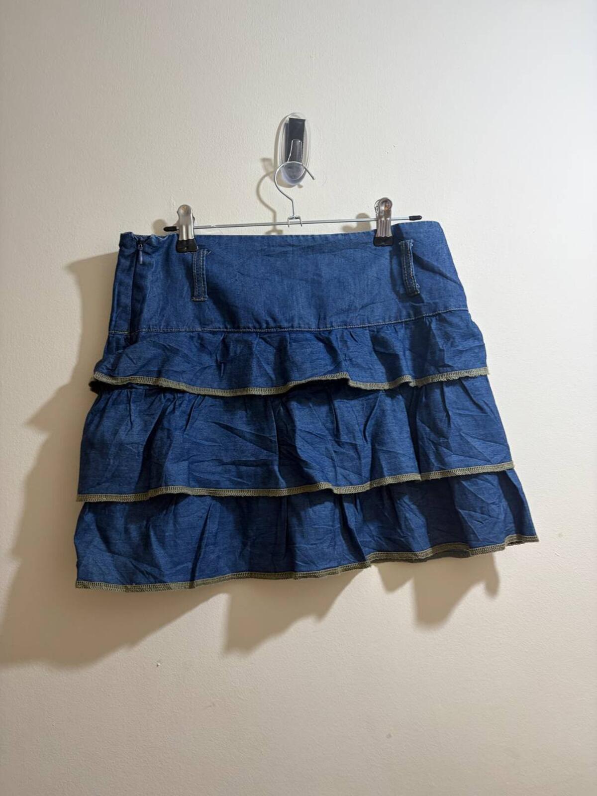 tiered mini skirt  - vintage y2k mcbling 2000s - size estimated 8
